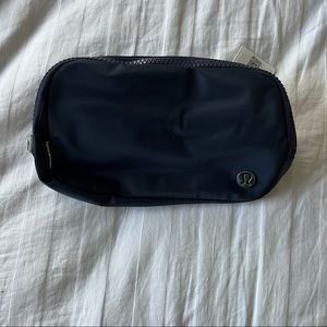 Lululemon everywhere belt bag true navy new with tags